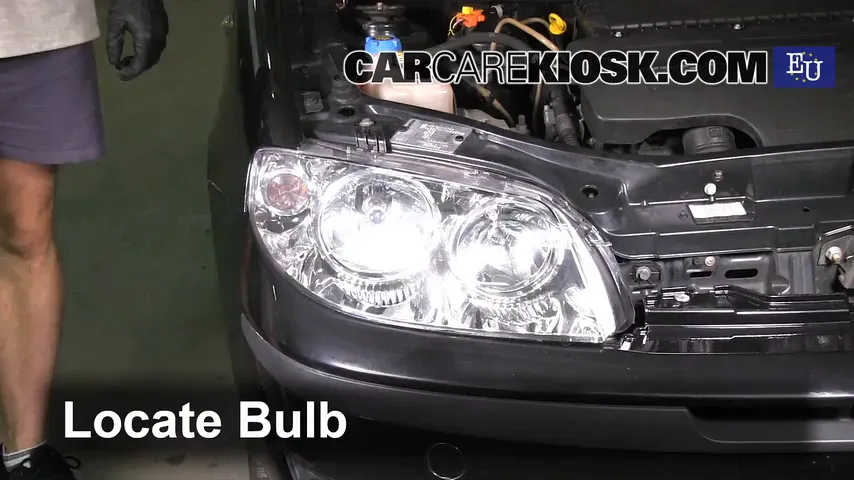 2003 Fiat Punto EX 1.3L 4 Cyl. Turbo Diesel Lights Highbeam (replace bulb)